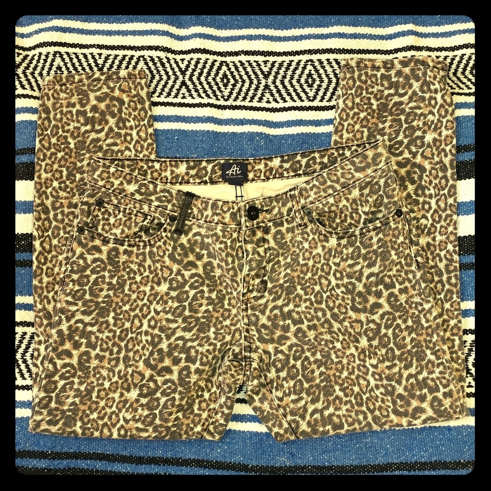 Authentic Icon cheetah print skinny jeans!